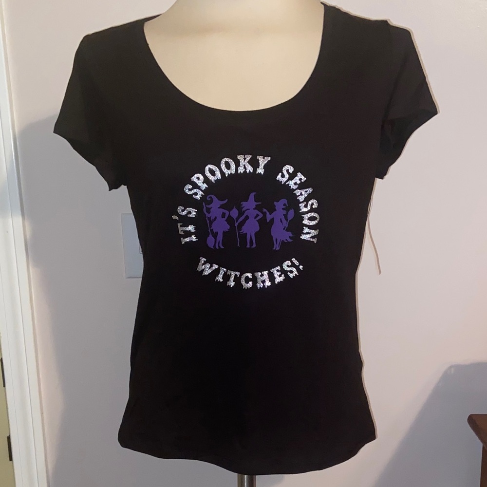 Black Halloween T-Shirt -It’s Spooky Season Witches! 👻